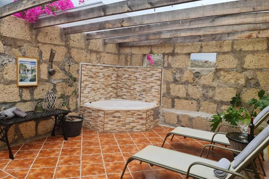 Lovely Two Bedroom Apartment With Amazing View Tejina de Isora Екстериор снимка