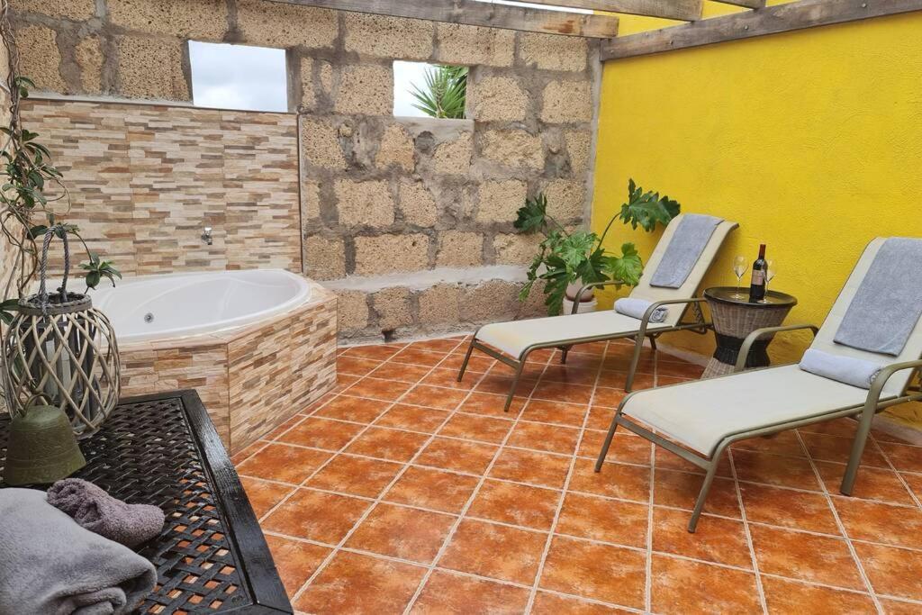 Lovely Two Bedroom Apartment With Amazing View Tejina de Isora Екстериор снимка