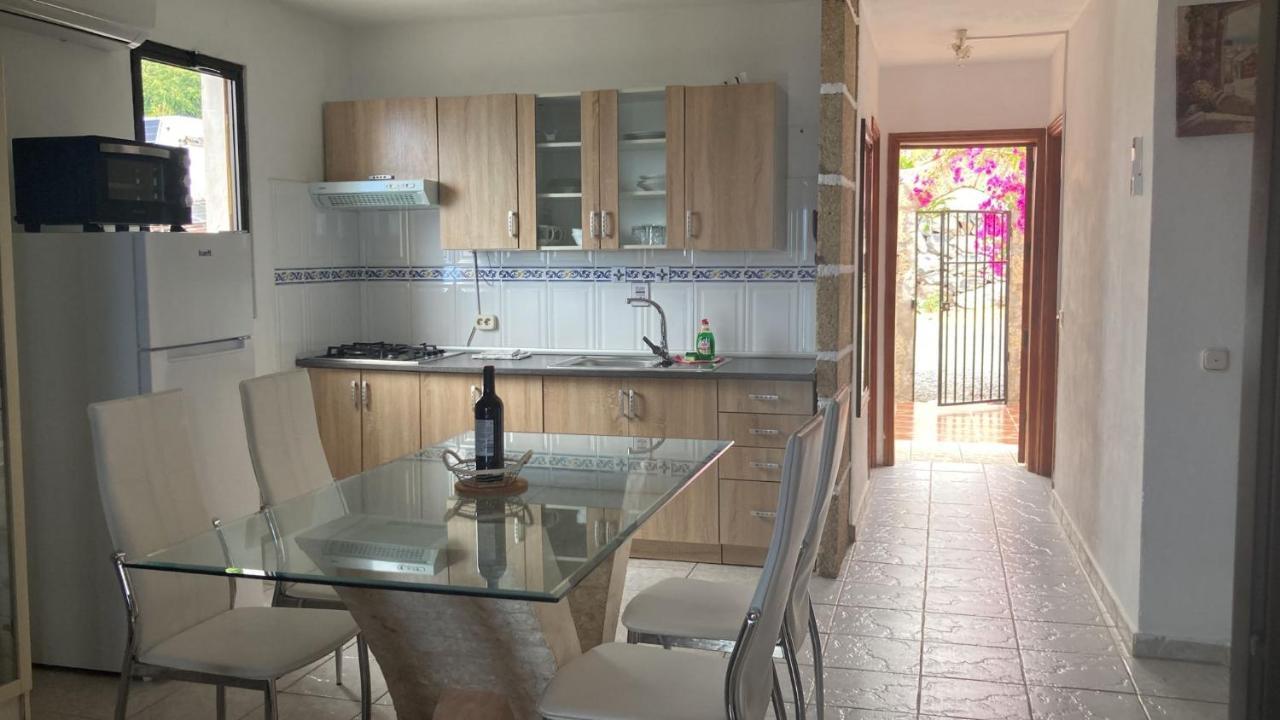 Lovely Two Bedroom Apartment With Amazing View Tejina de Isora Екстериор снимка